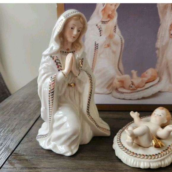 Bon Ton Vintage Jade Porcelain Nativity 3 piece Set Mary Joseph Baby Jesus - Picture 2 of 9
